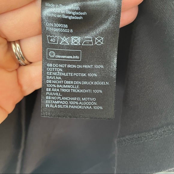 Black Atari L.O.G.G. H&M Graphic T-shirt Size M - Picture 5 of 5